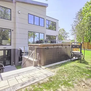 Charming And Luxurious 2br+1bath Guest Toronto